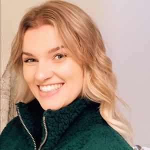 Meet your Posher, Abby